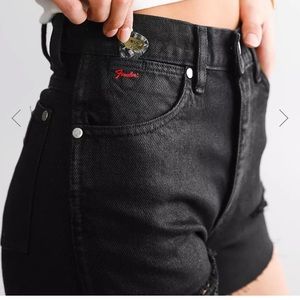 x Fender® High Rise Short